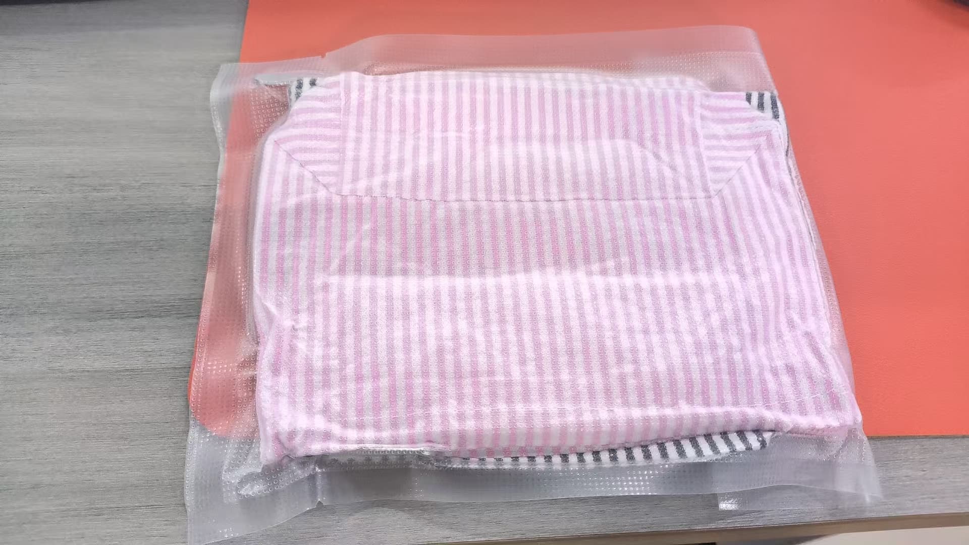 ReignSword 2 Pack Travel Cosmetic Bag, Fashion Stripes Makeup Bag Organizer, Portable Toiletry Bag Zipper Pouch for Women (Black & Pink) - 6