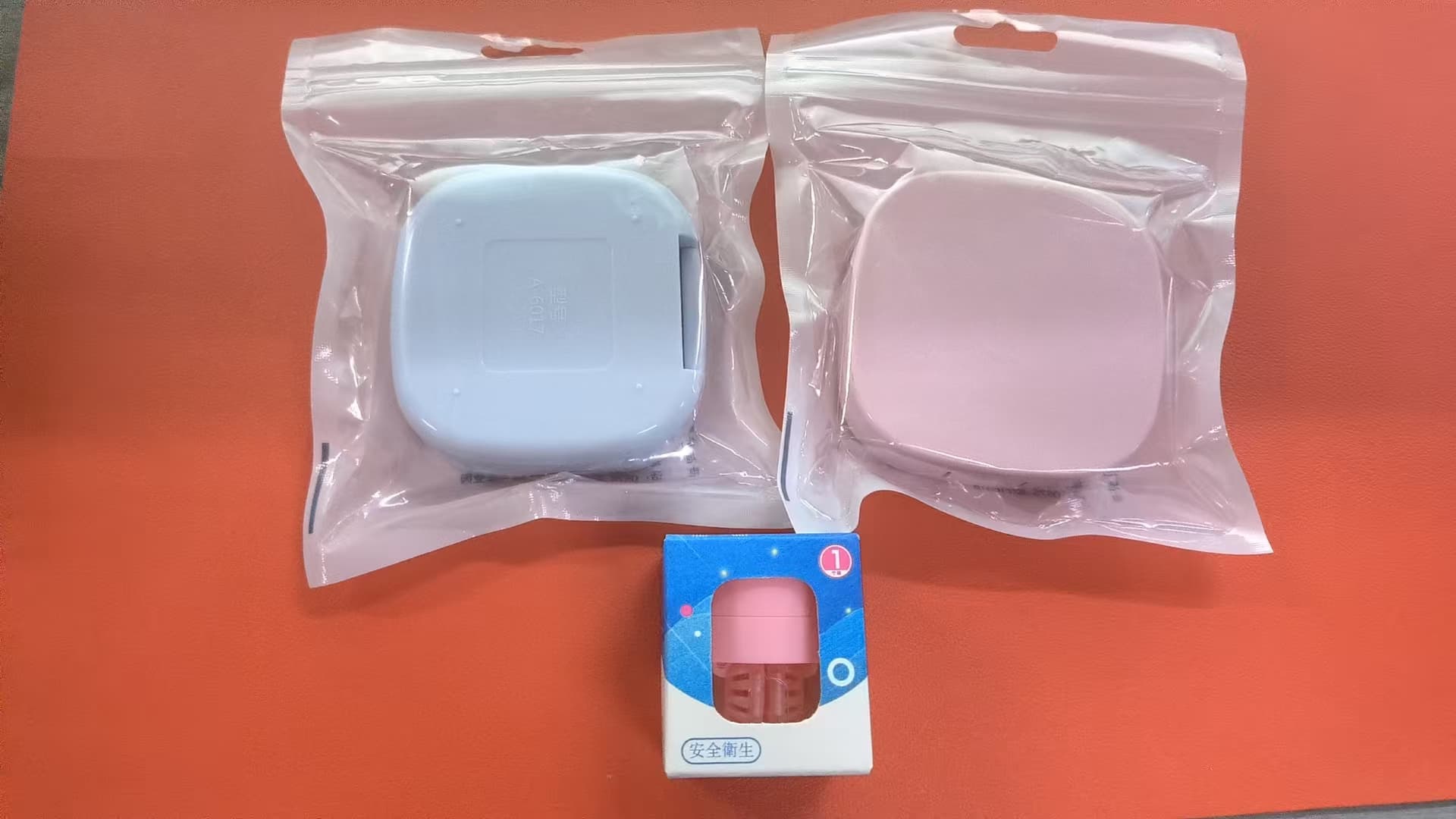 ReignSword 2 Pack Contact Lens Case with Manual Cleaner, Portable Travel Contact Cases Kit with Mirror for Daily & Outdoor Use,  Includes Solution Bottle Tweezers Cleaning Tool (Pink & Blue) - 6