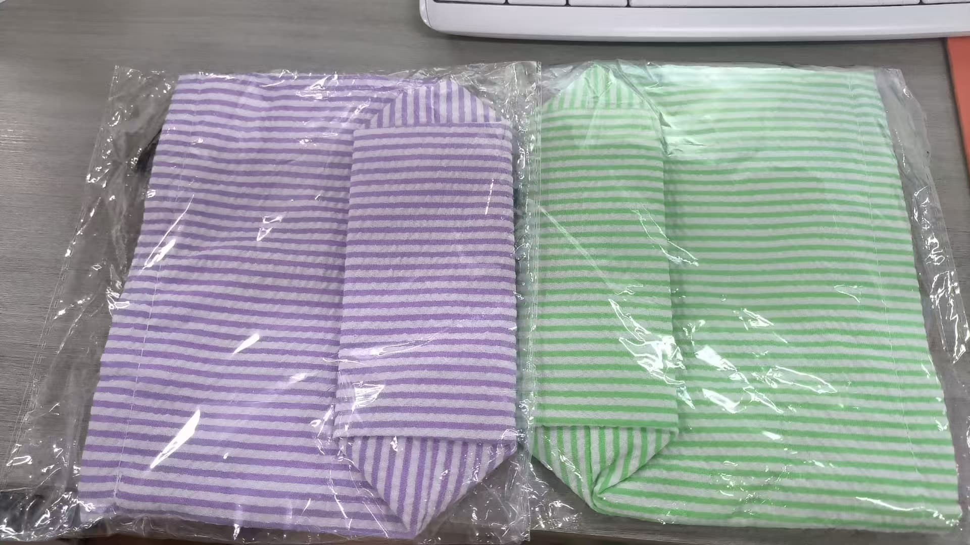 ReignSword 2 Pack Travel Cosmetic Bag, Fashion Stripes Makeup Bag Organizer, Portable Toiletry Bag Zipper Pouch for Women (Green & Purple) - 6