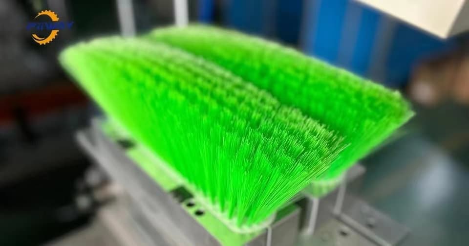 2 Axis 4 Axis CNC High Speed Broom Brush Tufting Machine - 5