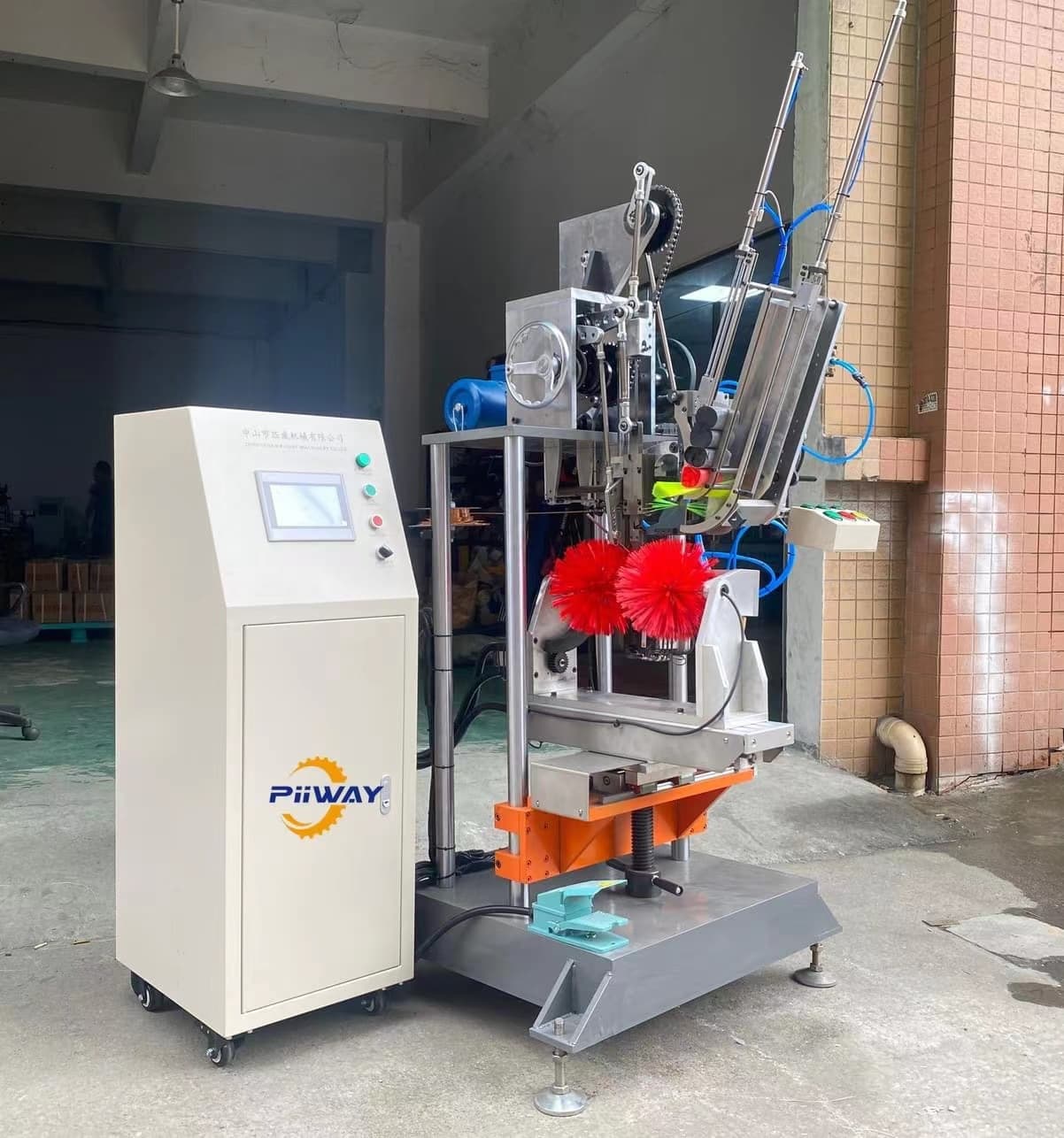 2 Axis 4 Axis CNC High Speed Broom Brush Tufting Machine - 4