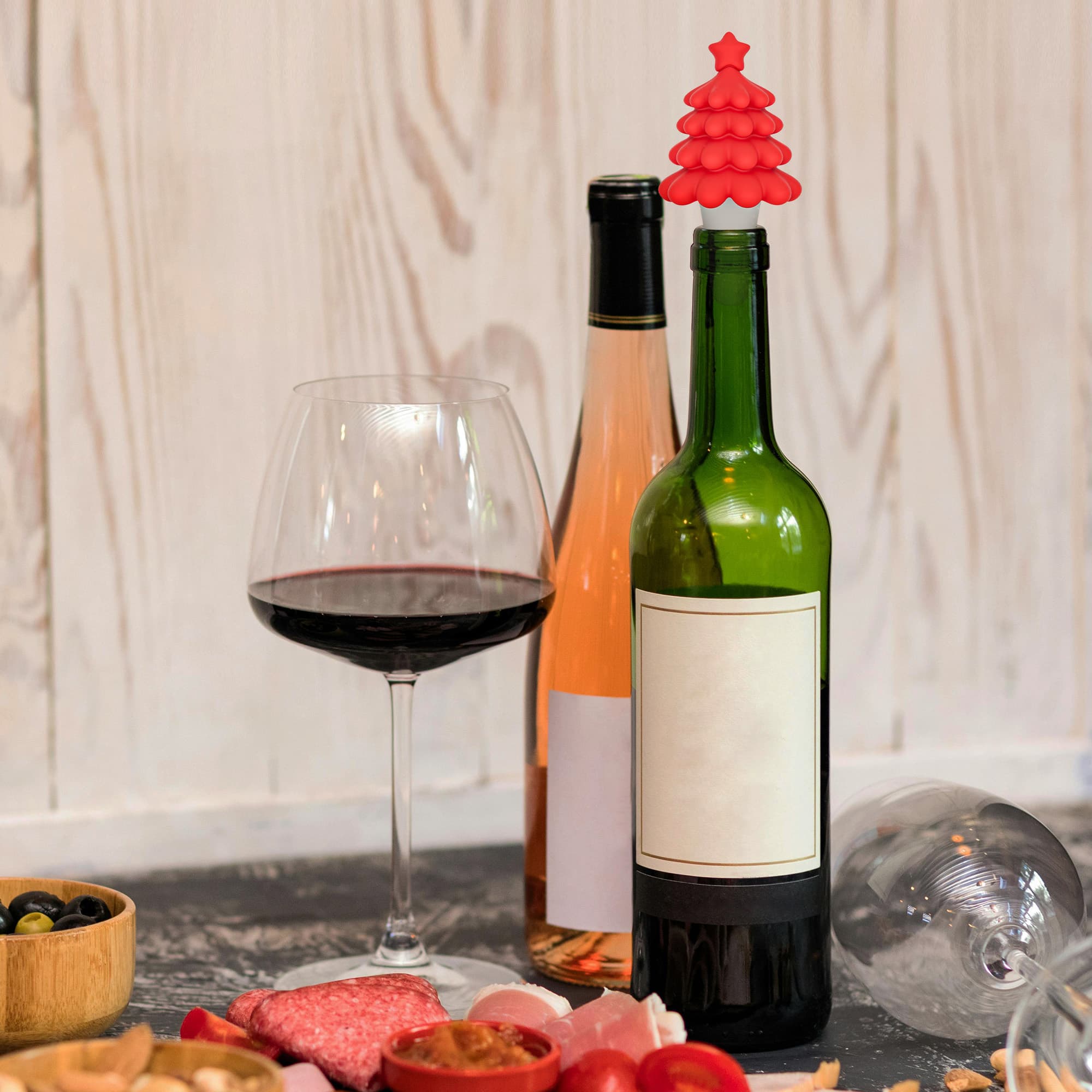 JANKINGS Christmas Tree Wine Stoppers – Cute Reusable Bottle Stopper for Wine, Holiday Party Supplies, Fun Decorative Wine Saver for Christmas Gifts and Festive Gatherings ( Red ) - 5