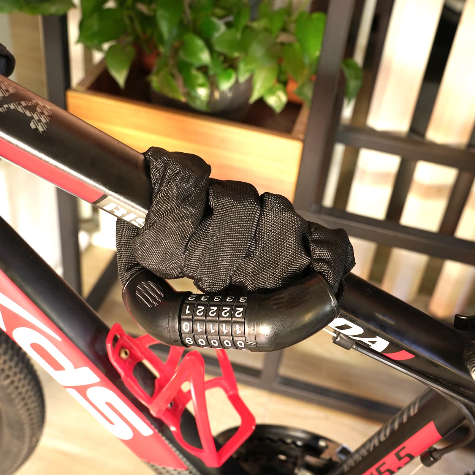 RidingRush Bike Lock Chain – Heavy Duty 4-Digit Combination Lock, Secure Cable Lock for Bicycle, E-Scooter, E-Bike, Anti-Theft Protection, Weatherproof, Easy to Use - 4