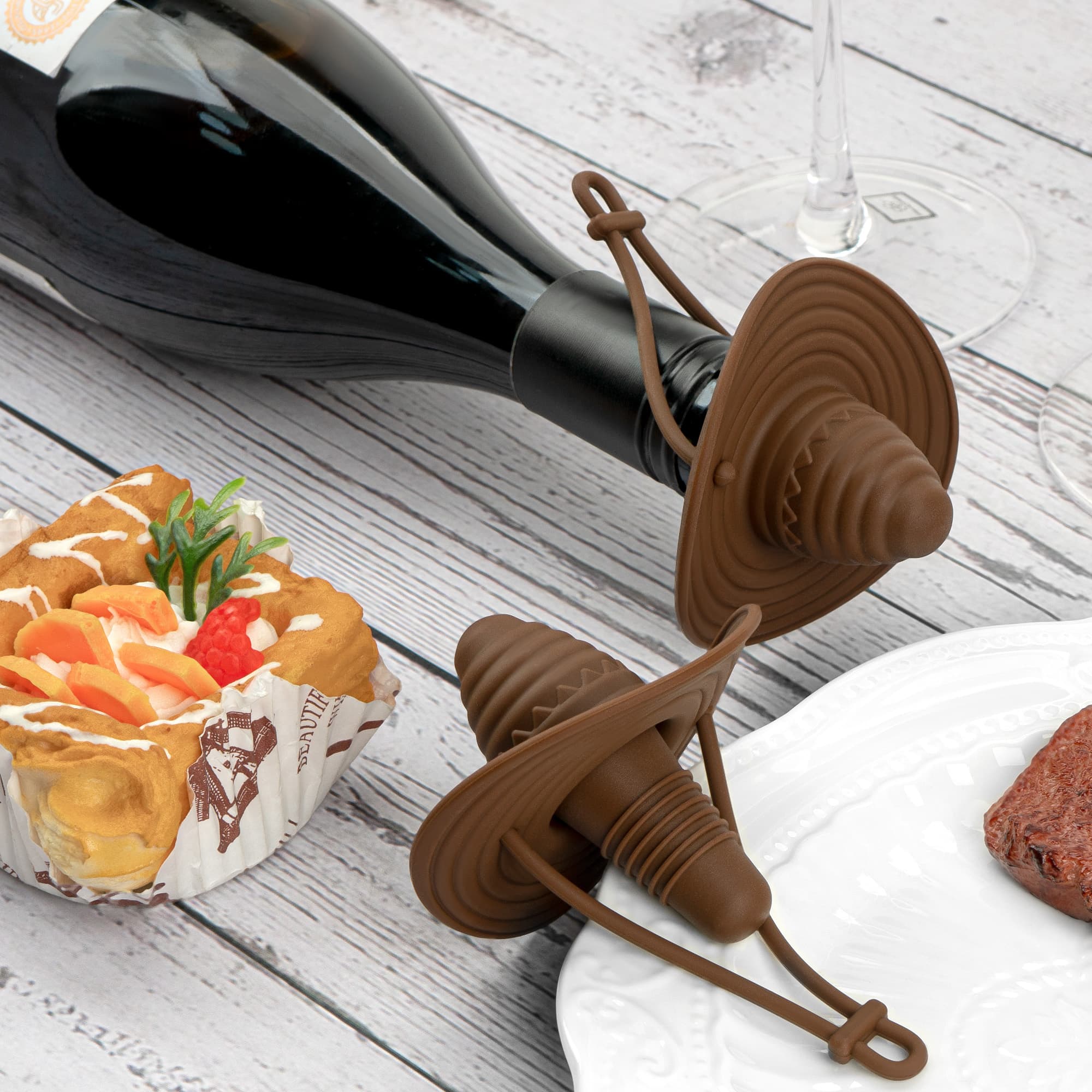 JANKOW  Silicone Wine Stopper, Cowboy Hat Wines Bottle Stopper, Wines Bottle Sealing Plug, Leak Proof Bottles Cap Sealer, for Beer Champagne Whiskey to Keep Wine Fresh(2Pcs Brown) - 3