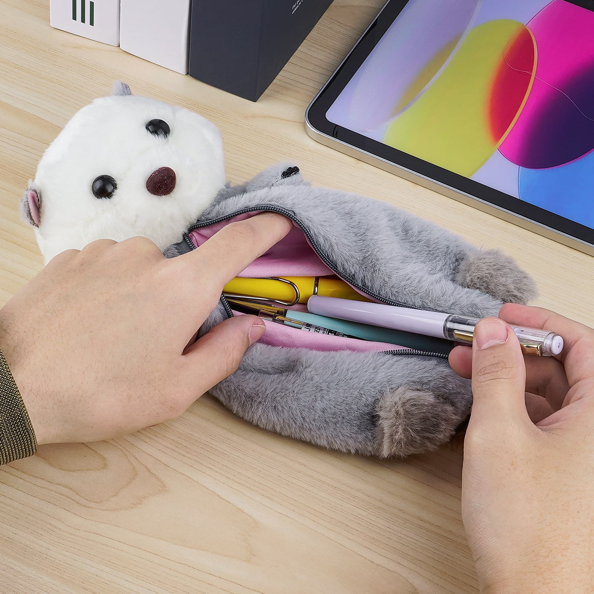JANKOW Otter Pencil Pouch, Cute Otter Zipper Pencil Pouch, Plush Animal Pencil Case Bag for Office Classroom Supplies - 5